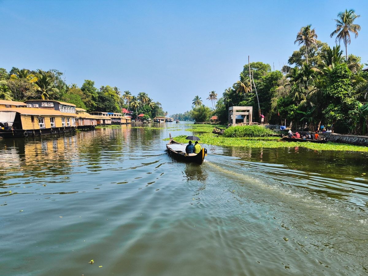Alleppey Houseboat Experience