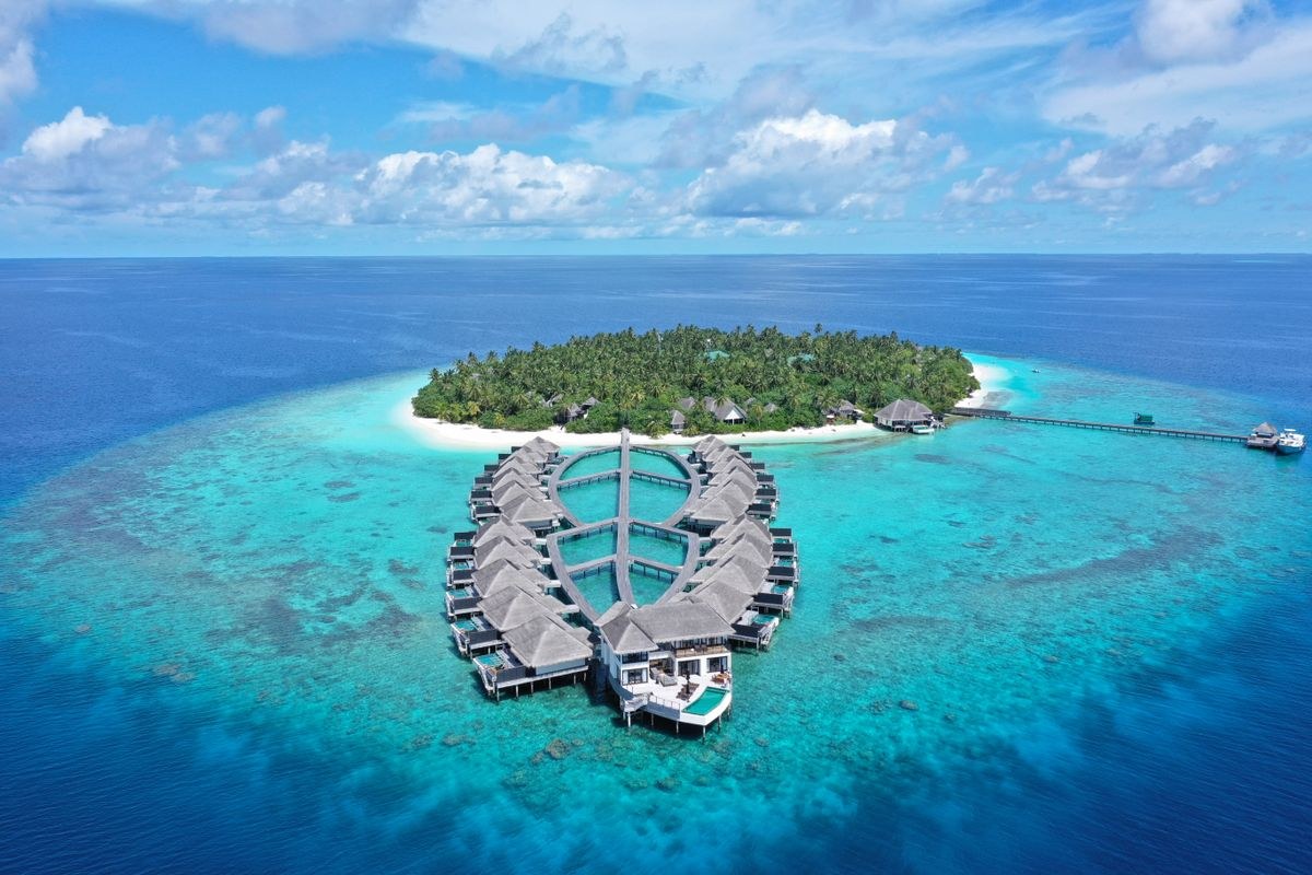 Maldives Luxury Island Retreat