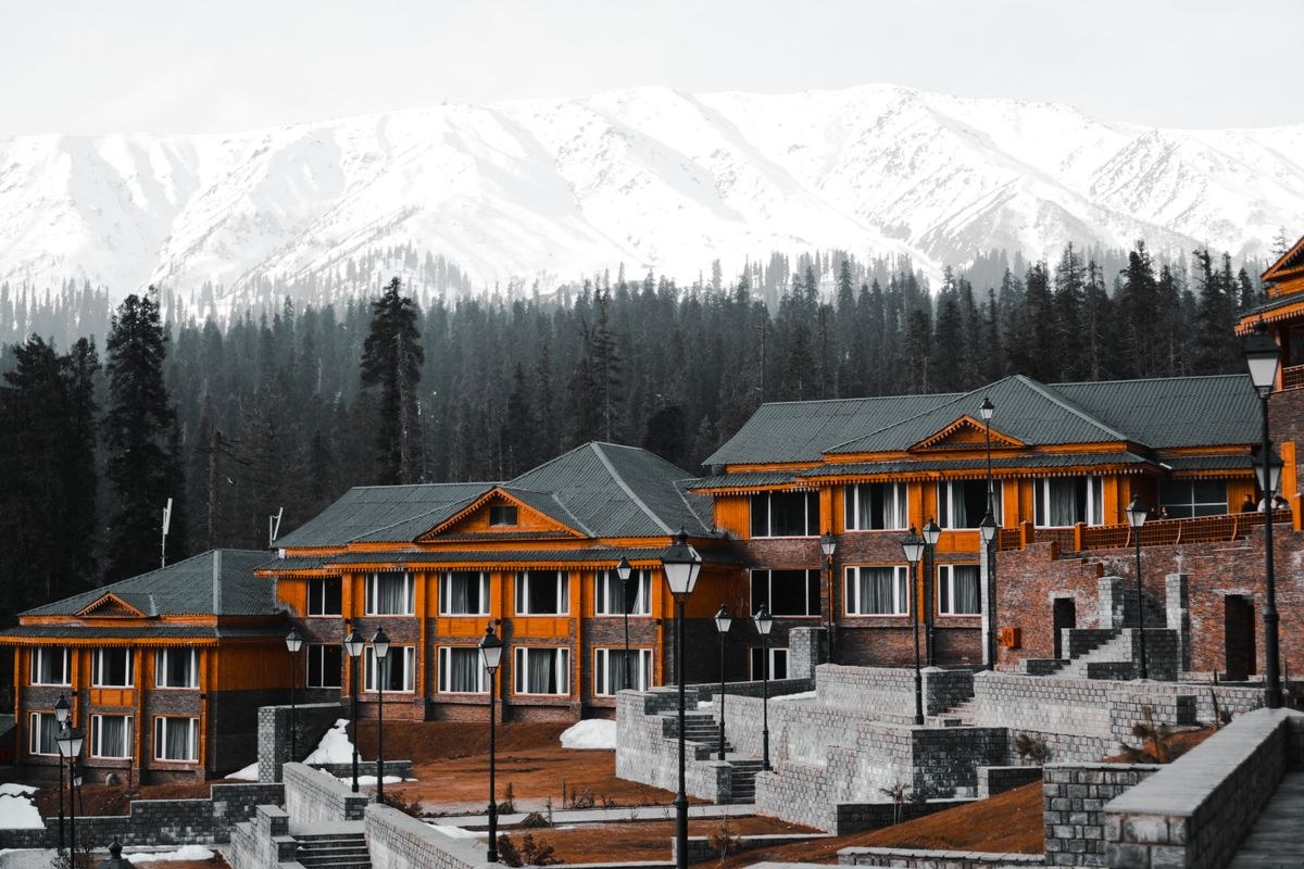 Kashmir Romantic Getaway